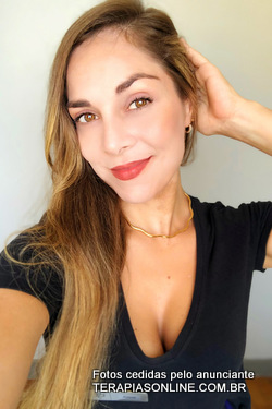 Foto da terapeuta Aline Life Castelo