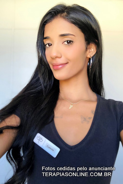 Foto da terapeuta Camila Life Recreio