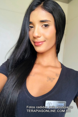 Foto da terapeuta Camila Life Recreio